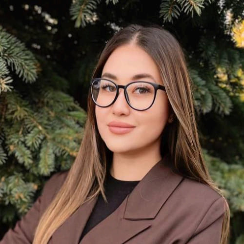 Алина
